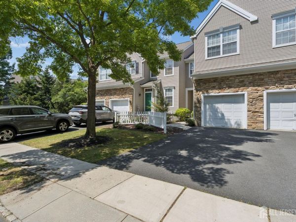 1203 Yarrow Circle, Dayton, NJ 08810