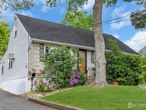22 Westbury Road, Iselin, NJ 08830