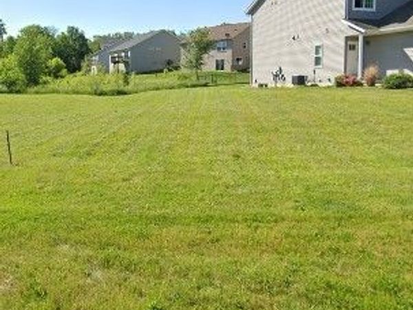 2143 Sugar Creek Drive NW, Cedar Rapids, IA 52405