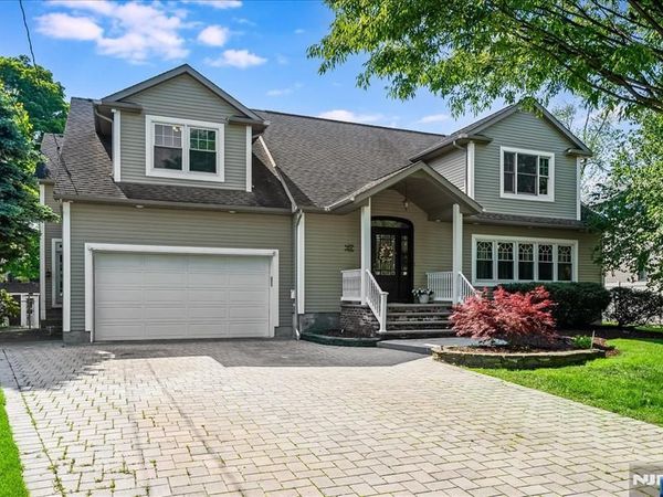 254 Hoppers Lane, PARAMUS, NJ 07652