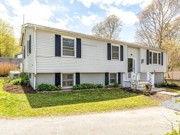 10 Albert Rd, Bourne, MA 02559