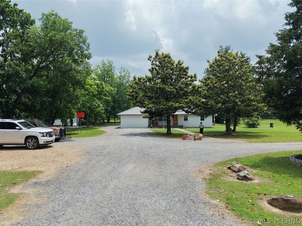 3647 SE State Highway 63 , Talihina, OK 74571