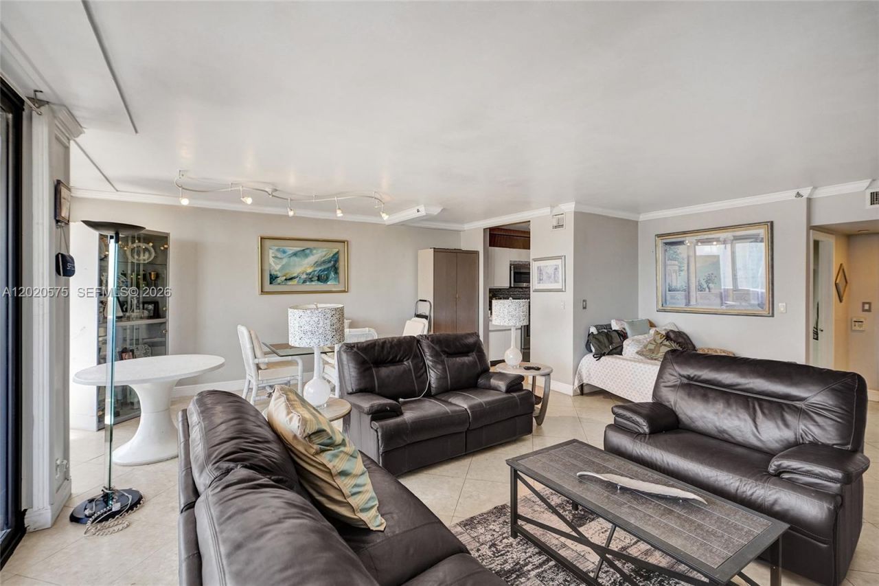 19667 Turnberry Way , Unit 10C, Aventura, FL 33180 Photo