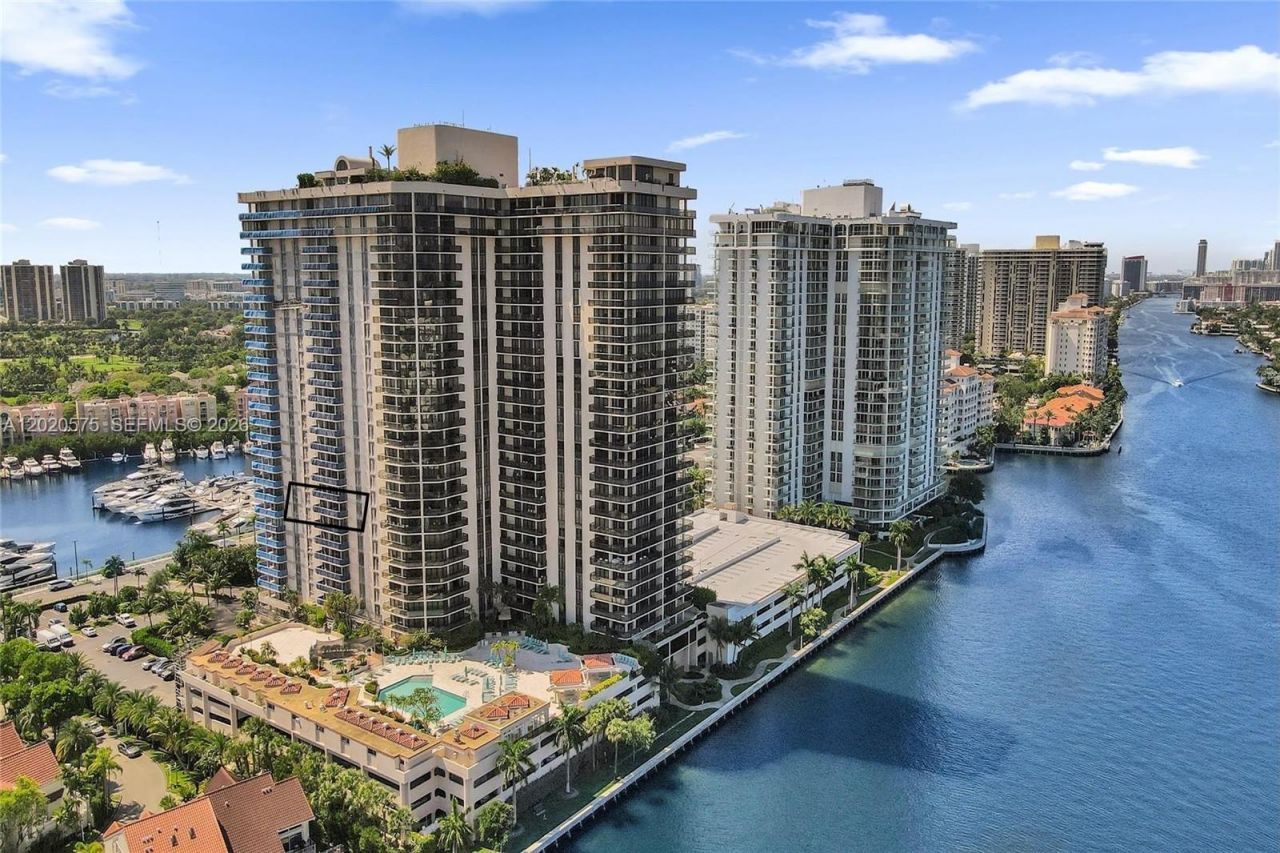 19667 Turnberry Way , Unit 10C, Aventura, FL 33180 Photo