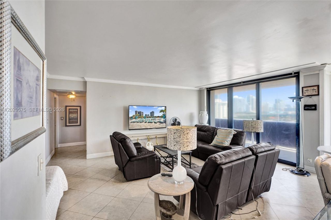 19667 Turnberry Way , Unit 10C, Aventura, FL 33180 Photo