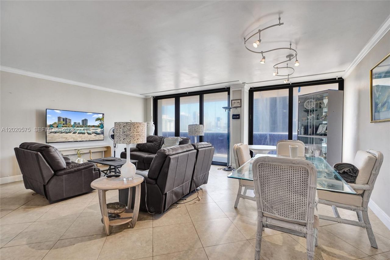 19667 Turnberry Way , Unit 10C, Aventura, FL 33180 Photo