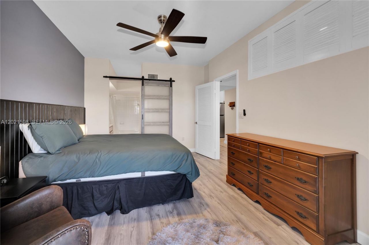 1280 S Alhambra Cir , Unit 1407, Coral Gables, FL 33146 Photo