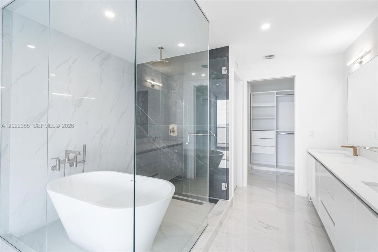 700 NE 24, Unit 4104, Miami, FL 33137 Photo