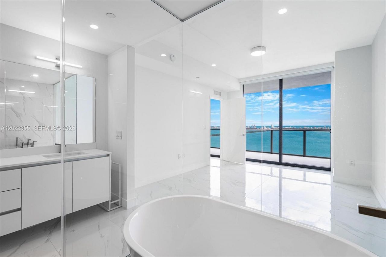 700 NE 24, Unit 4104, Miami, FL 33137 Photo