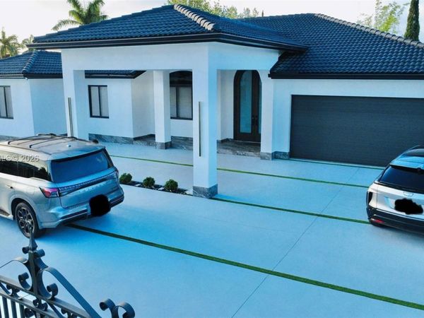 13430 SW 192nd St , Miami, FL 33177