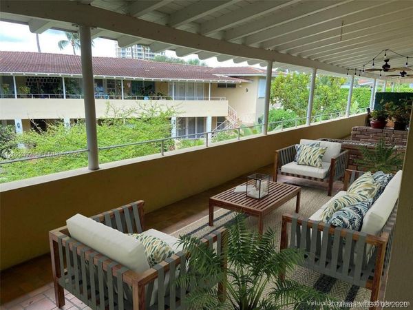 30 Park Dr , Unit 16, Bal Harbour, FL 33154