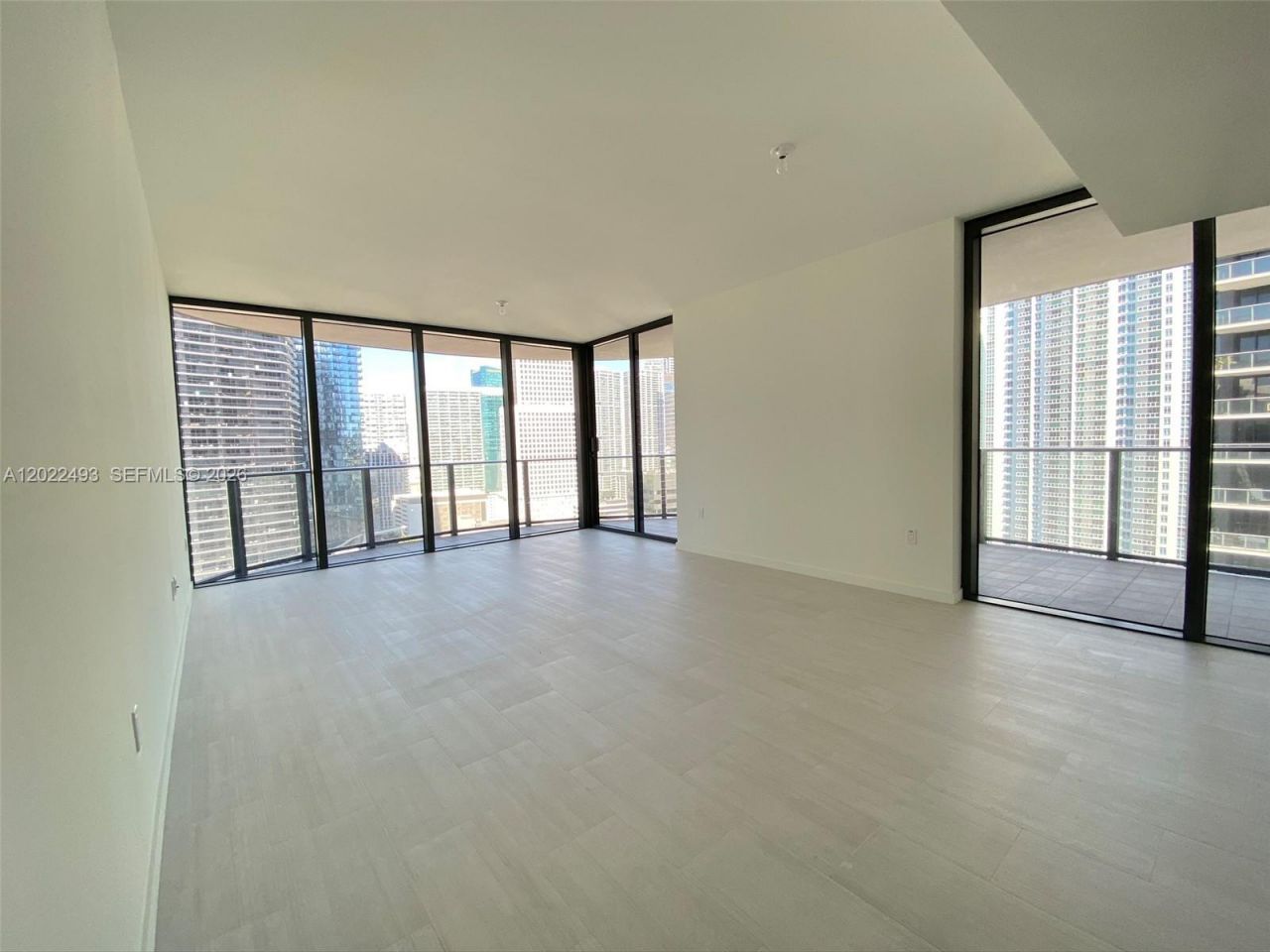 1000 Brickell Plz , Unit 2715, Miami, FL 33131 Photo