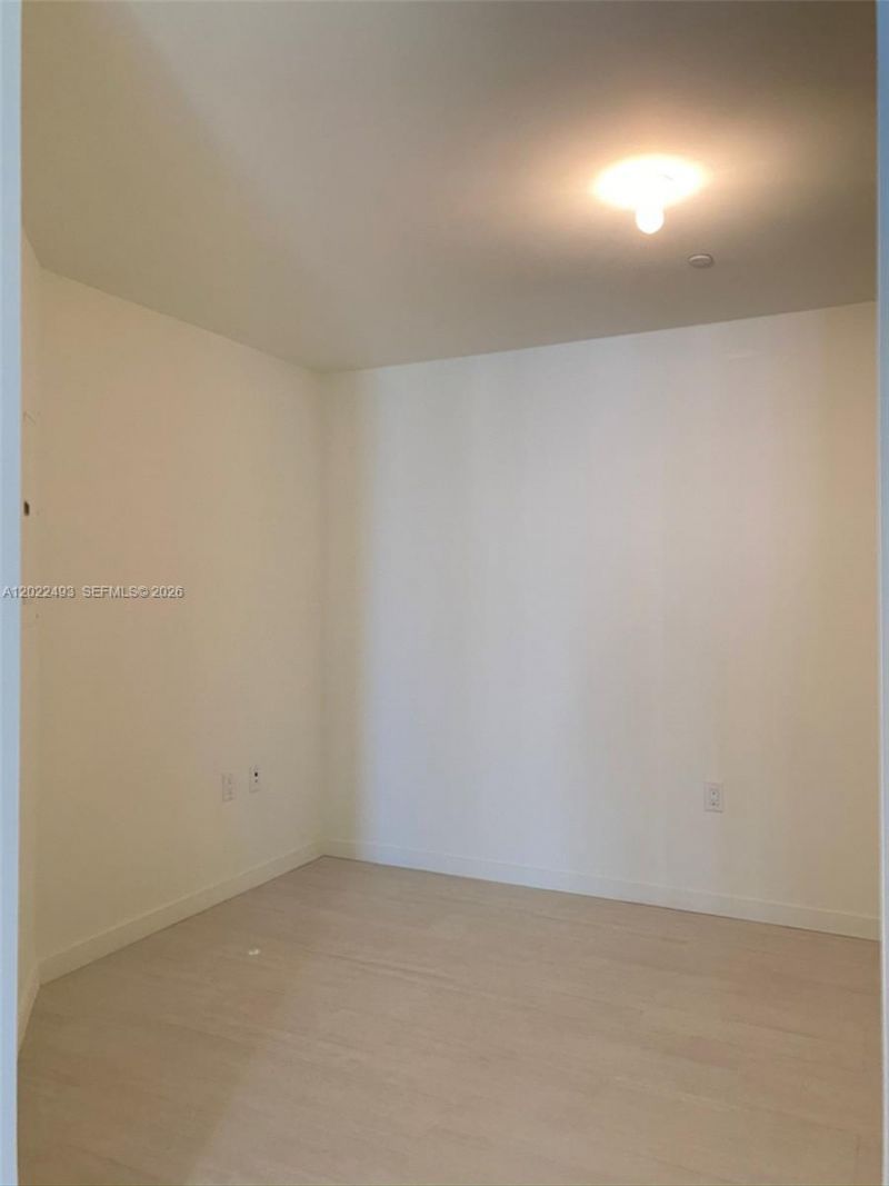1000 Brickell Plz , Unit 2715, Miami, FL 33131 Photo