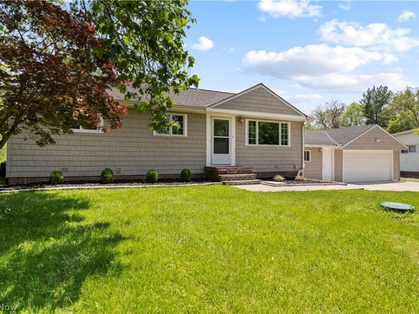 15665 Bennett Road , North Royalton, OH 44133