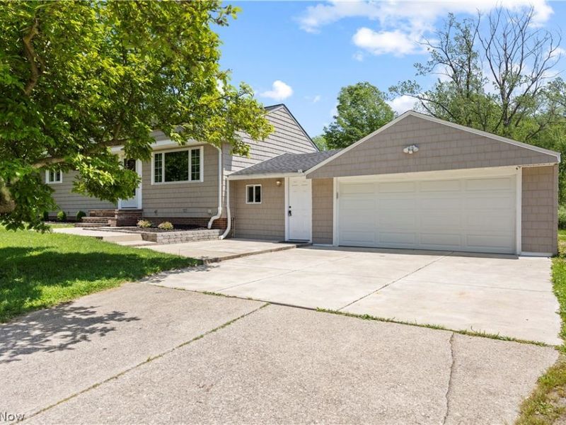 15665 Bennett Road, North Royalton, OH 44133 Photo 3