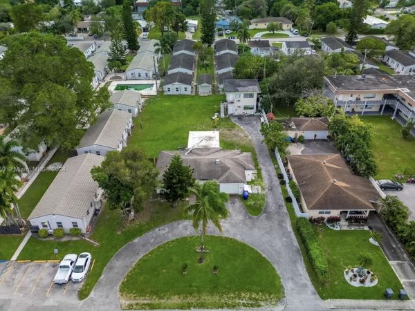 2646 Johnson Street, Hollywood, FL 33020