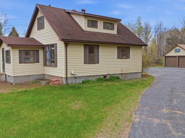 4781 Cedar Island Dr, Eveleth, MN 55734