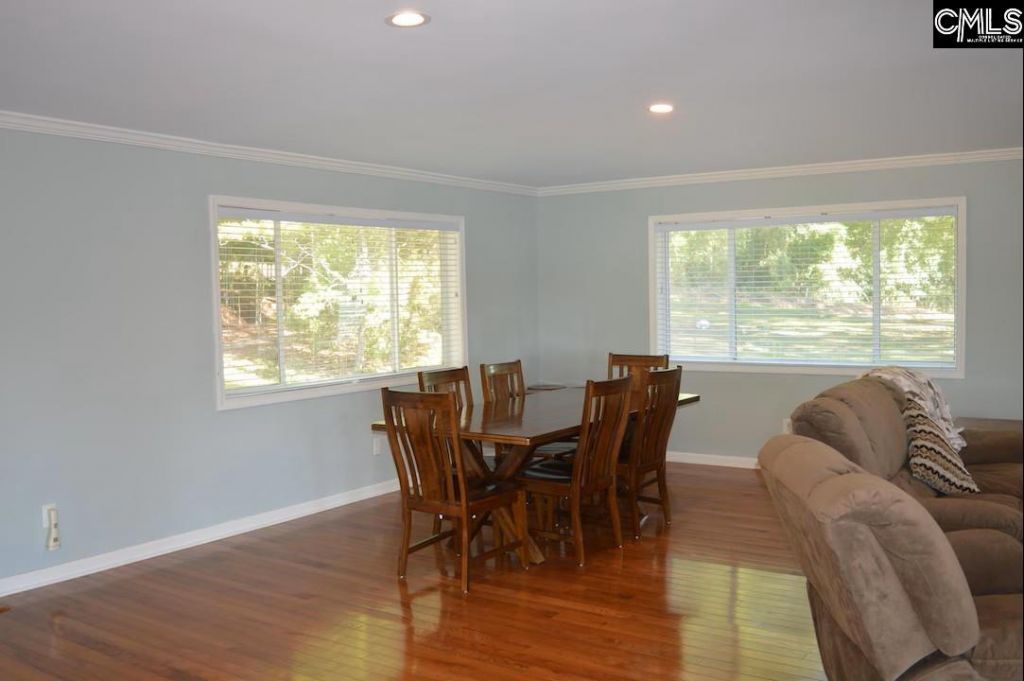 2543 Harbor View Road  Photo 7