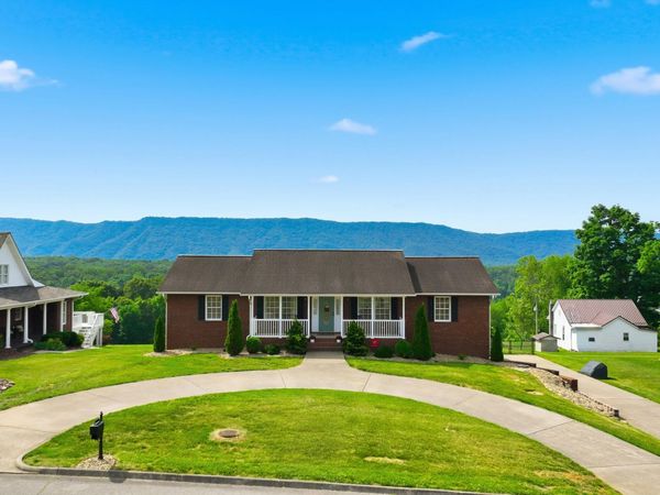 132 Landon Drive, Mount Carmel, TN 37645