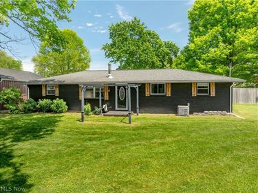 3190 Irish Road, Magnolia, OH 44643