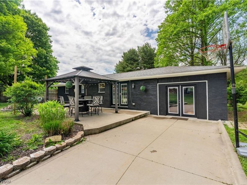 3190 Irish Road, Magnolia, OH 44643 Photo 2