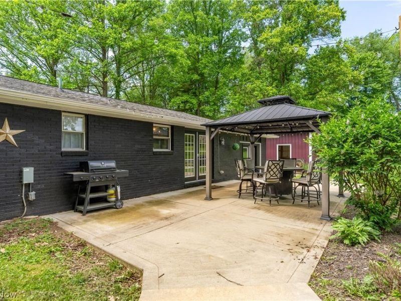 3190 Irish Road, Magnolia, OH 44643 Photo 3