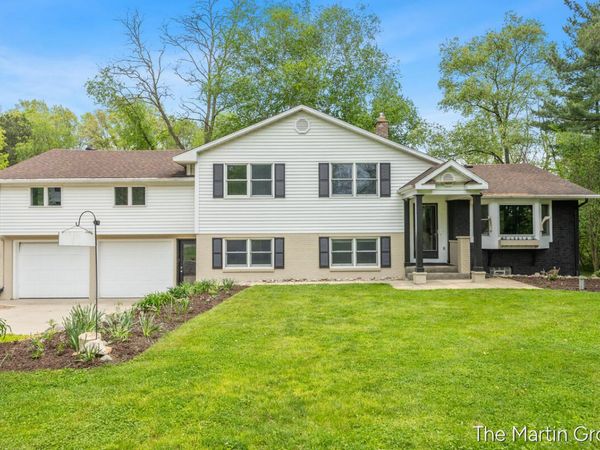 6610 Riga Avenue NE, Rockford, MI 49341