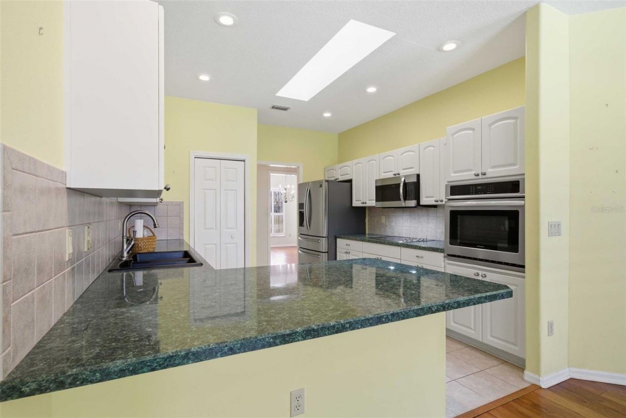 39 W Amalfi Court , Beverly Hills, FL 34465 Photo