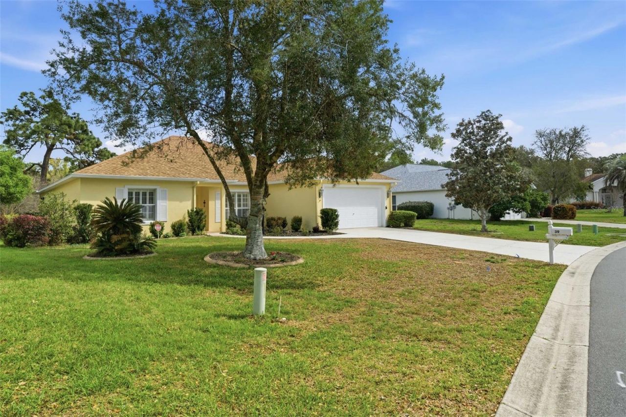 39 W Amalfi Court , Beverly Hills, FL 34465 Photo