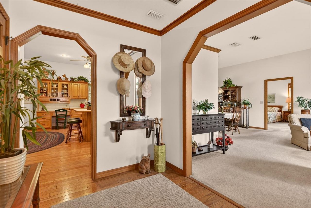 5174 NE 7th Place, Ocala, FL 34470 Photo