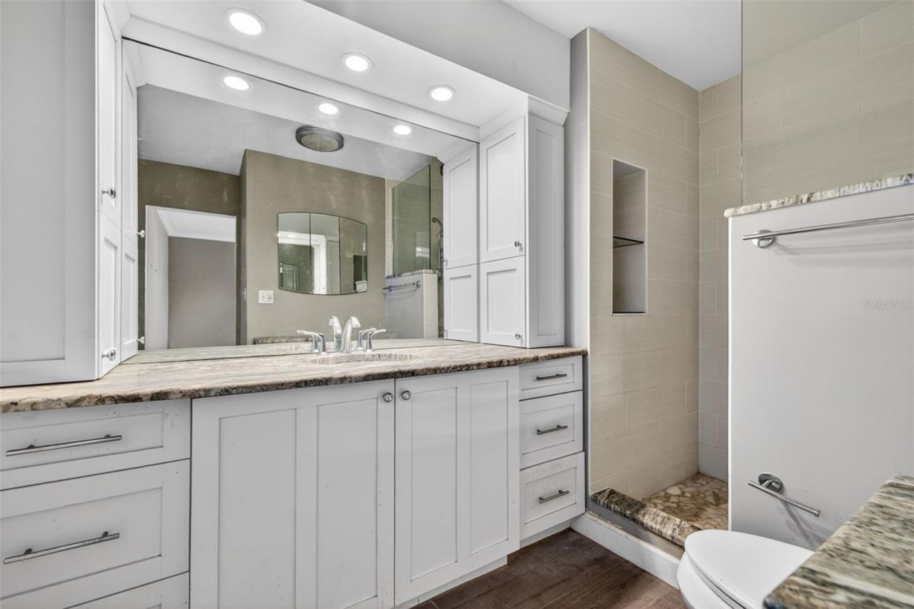 1276 37th Avenue Ne, Saint Petersburg, FL 33704 Photo
