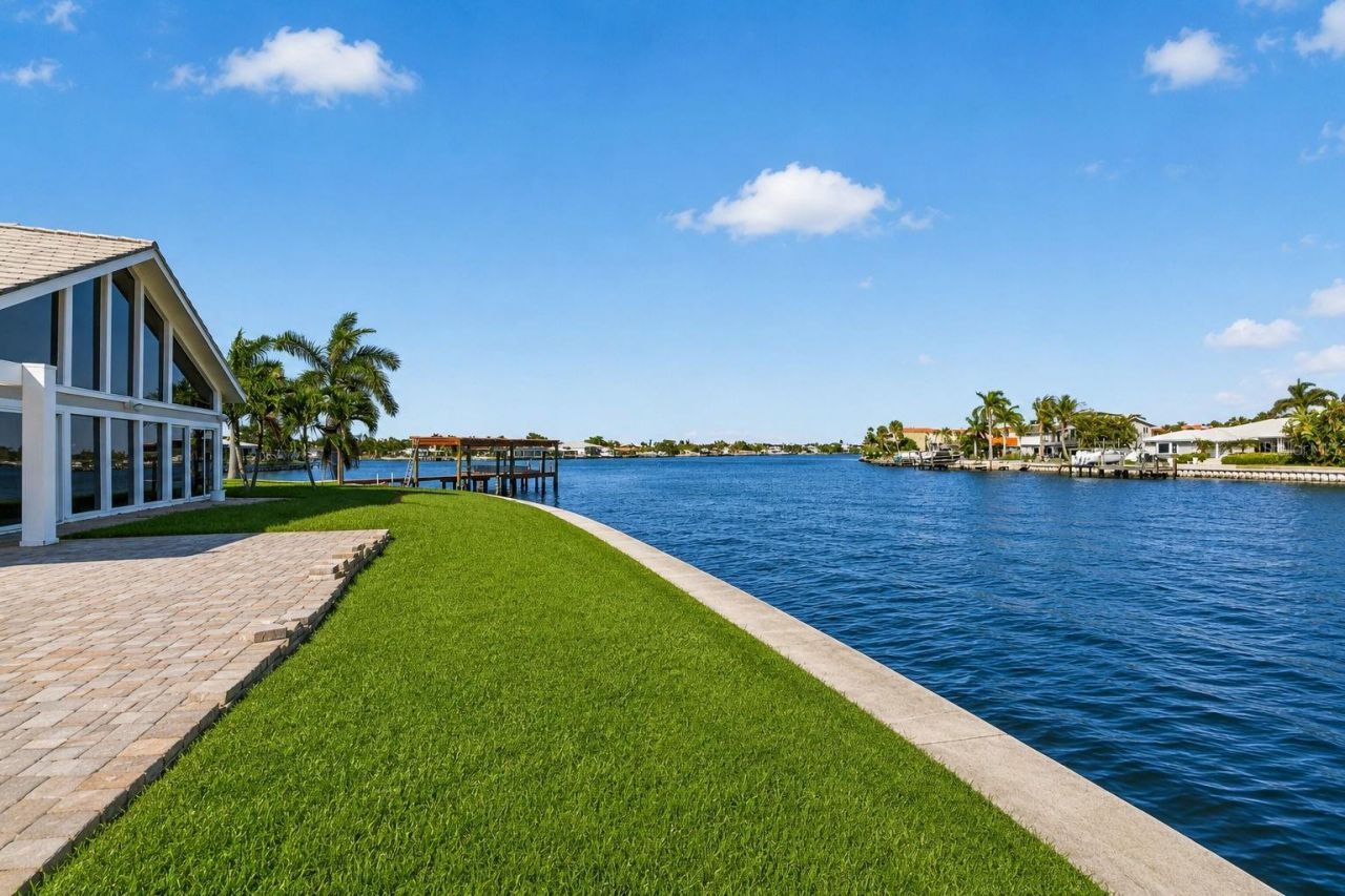 1276 37th Avenue Ne, Saint Petersburg, FL 33704 Photo