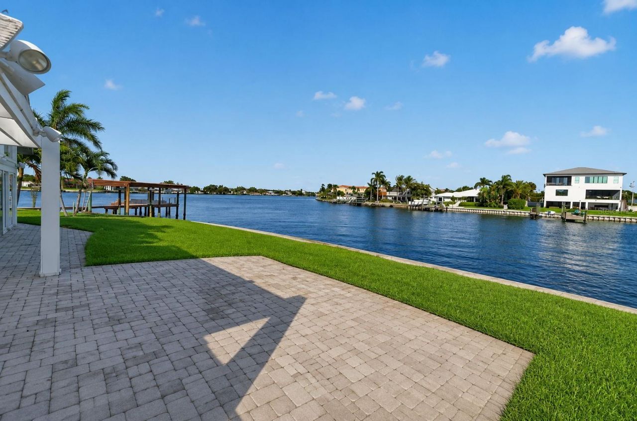 1276 37th Avenue Ne, Saint Petersburg, FL 33704 Photo