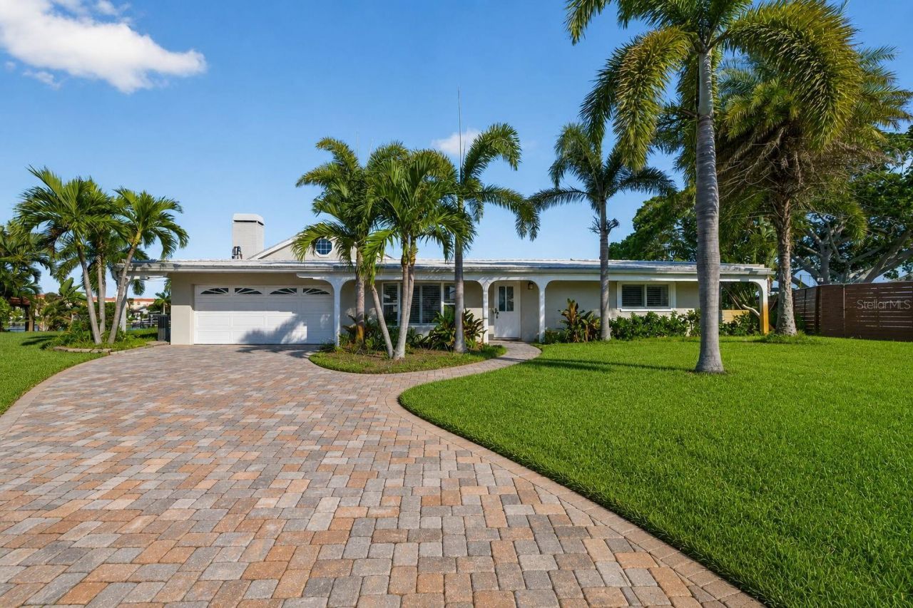 1276 37th Avenue Ne, Saint Petersburg, FL 33704 Photo