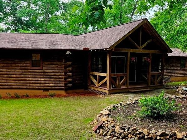 3857 Gumlog Road, Young Harris, GA 30582