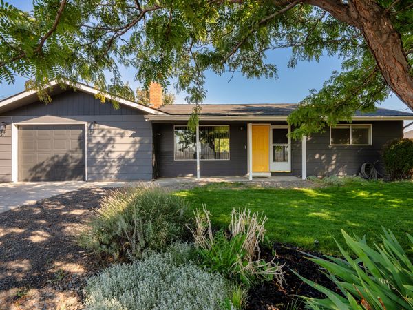 664 SW 35th Street, Redmond, OR 97756