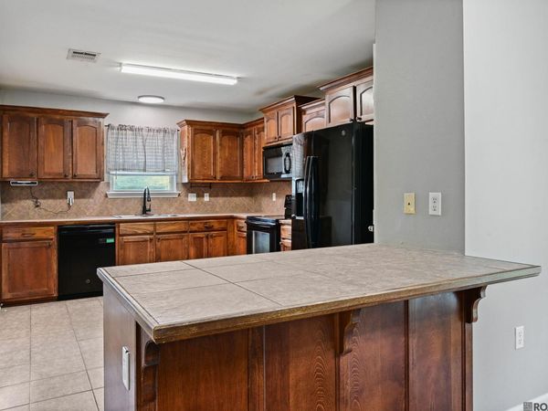 15418 Timberstone Dr, Prairieville, LA 70769