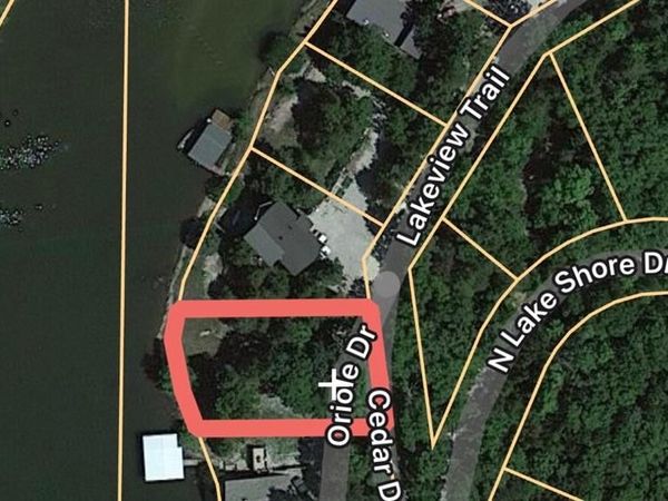 60 Lakeview Trail , New Florence, MO 63363