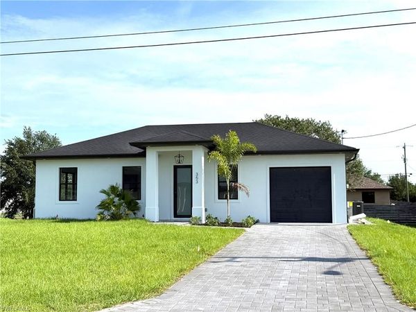 353 Pomona ST , LEHIGH ACRES, FL 33974
