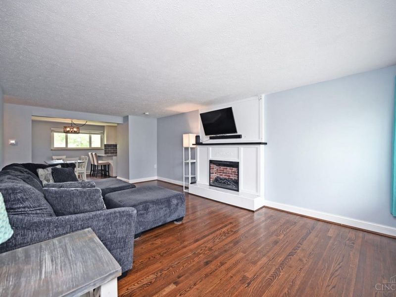 6988 Dimmick Road, West Chester, OH 45069 Photo 3