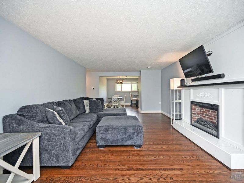 6988 Dimmick Road, West Chester, OH 45069 Photo 4