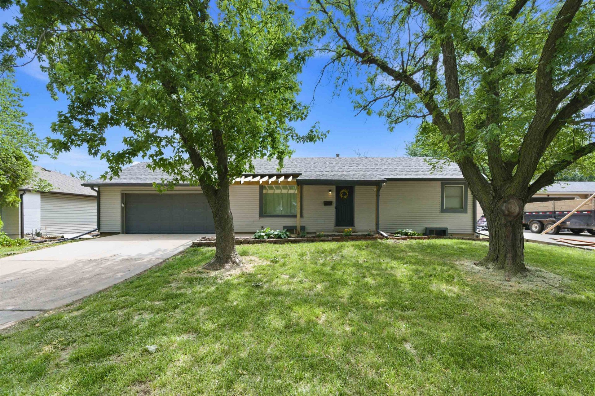 908 S Dalton Dr., Wichita, KS 67207 Main Photo