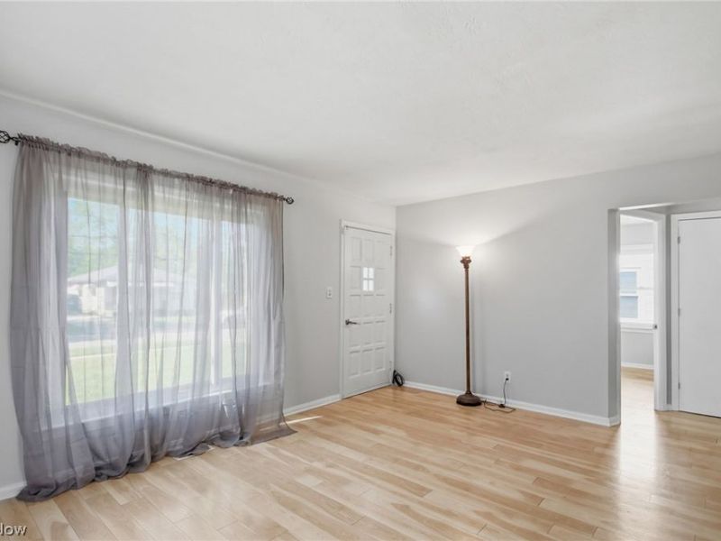 12808 Longmead Avenue, Cleveland, OH 44135 Photo 5