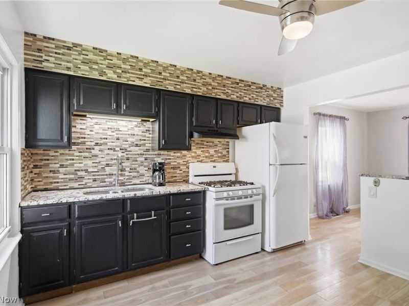 12808 Longmead Avenue, Cleveland, OH 44135 Photo 9