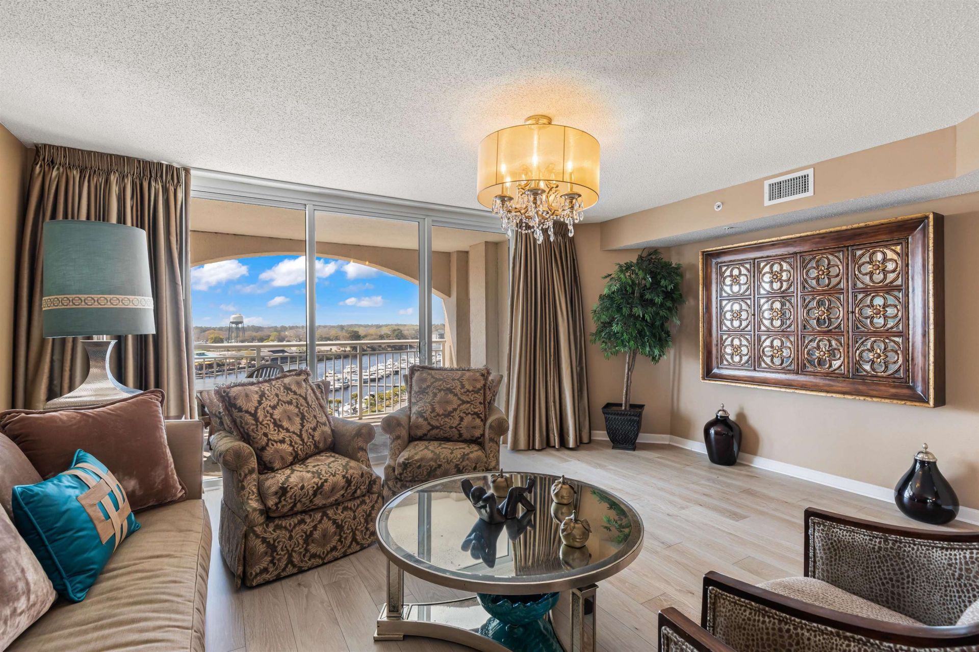 2151 Bridge View Ct.  Photo 4