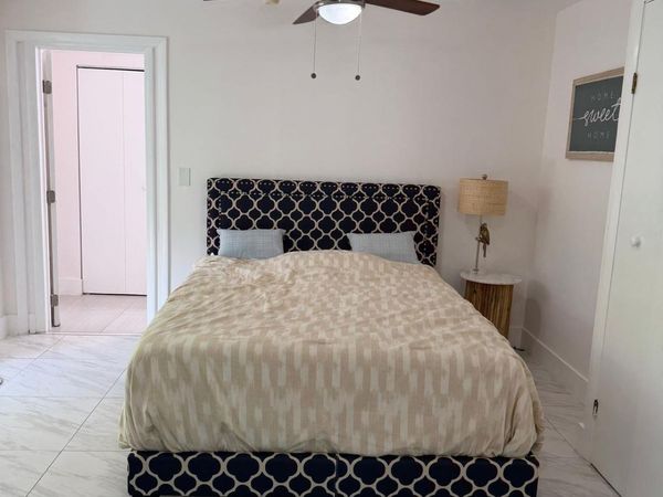 735 NE 37th, Unit B, Oakland Park, FL 33334