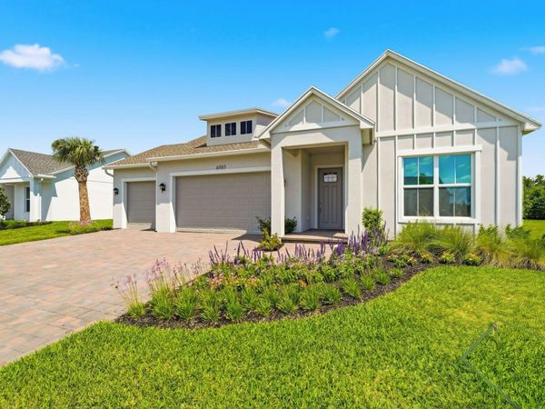 6883 68th Square, Vero Beach, FL 32967