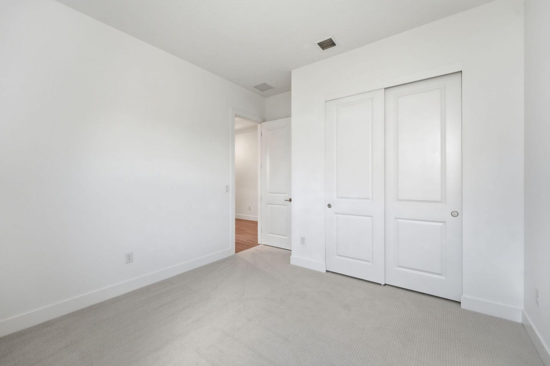 6883 68th Square, Vero Beach, FL 32967 Photo