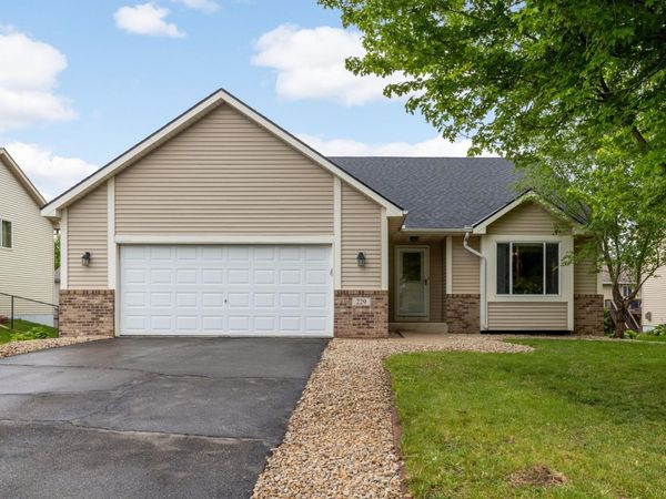 229 Arabian Avenue W, Shakopee, MN 55379