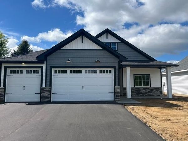 1231 Honeysuckle Lane, Cambridge, MN 55008